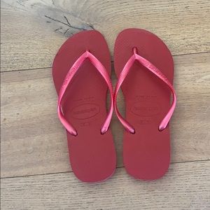 Red havaianas in great condition